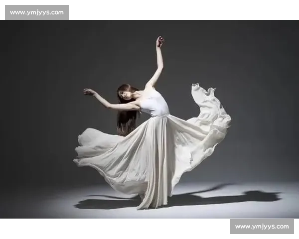 水中舞蹈的极致之美花样游泳融合力量艺术与优雅精神展现竞技魅力